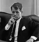 Robert Kenedy - bộ trưởng tư pháp