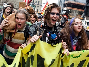 https://www.businessinsider.com/police-break-up-6-month-anniversary-protest-of-occupy-wall-street-2012-3